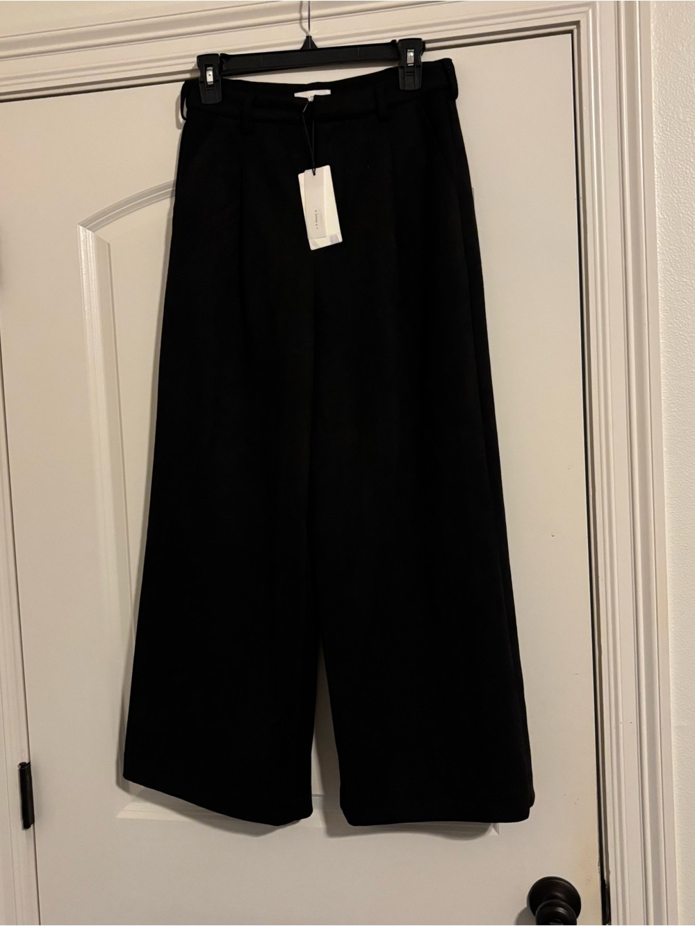 A loves A-Black Wide-Leg Women's wide leg cropped Pants – High-Rise Tailored Sue